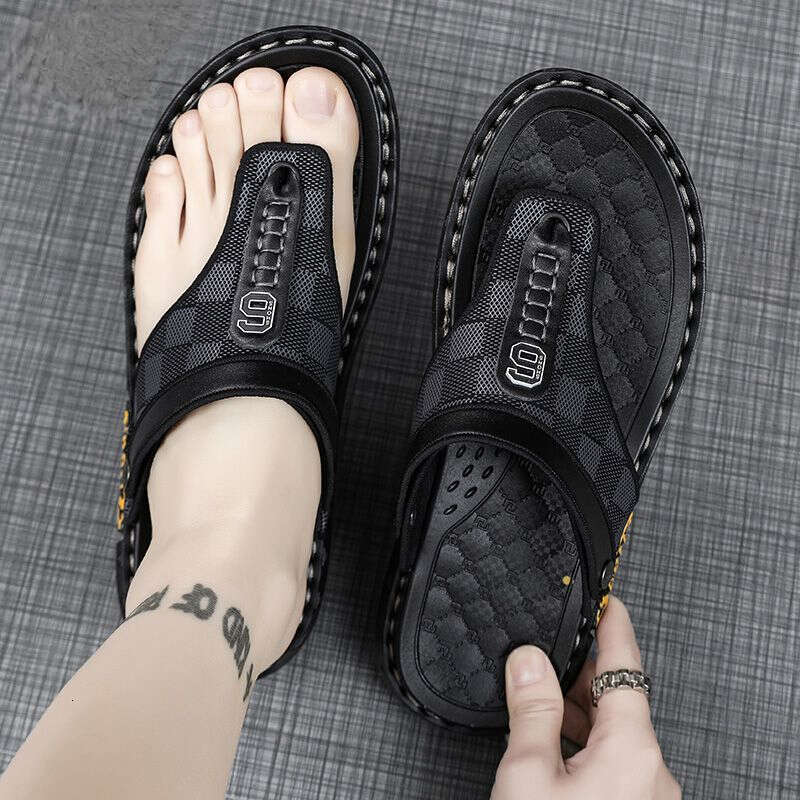Popular 2026 New Men's Two Wear Sandals Plaid Breathable Non Slip Thick Sole Casual Beach Slippers for Outdoor Walking dh424087