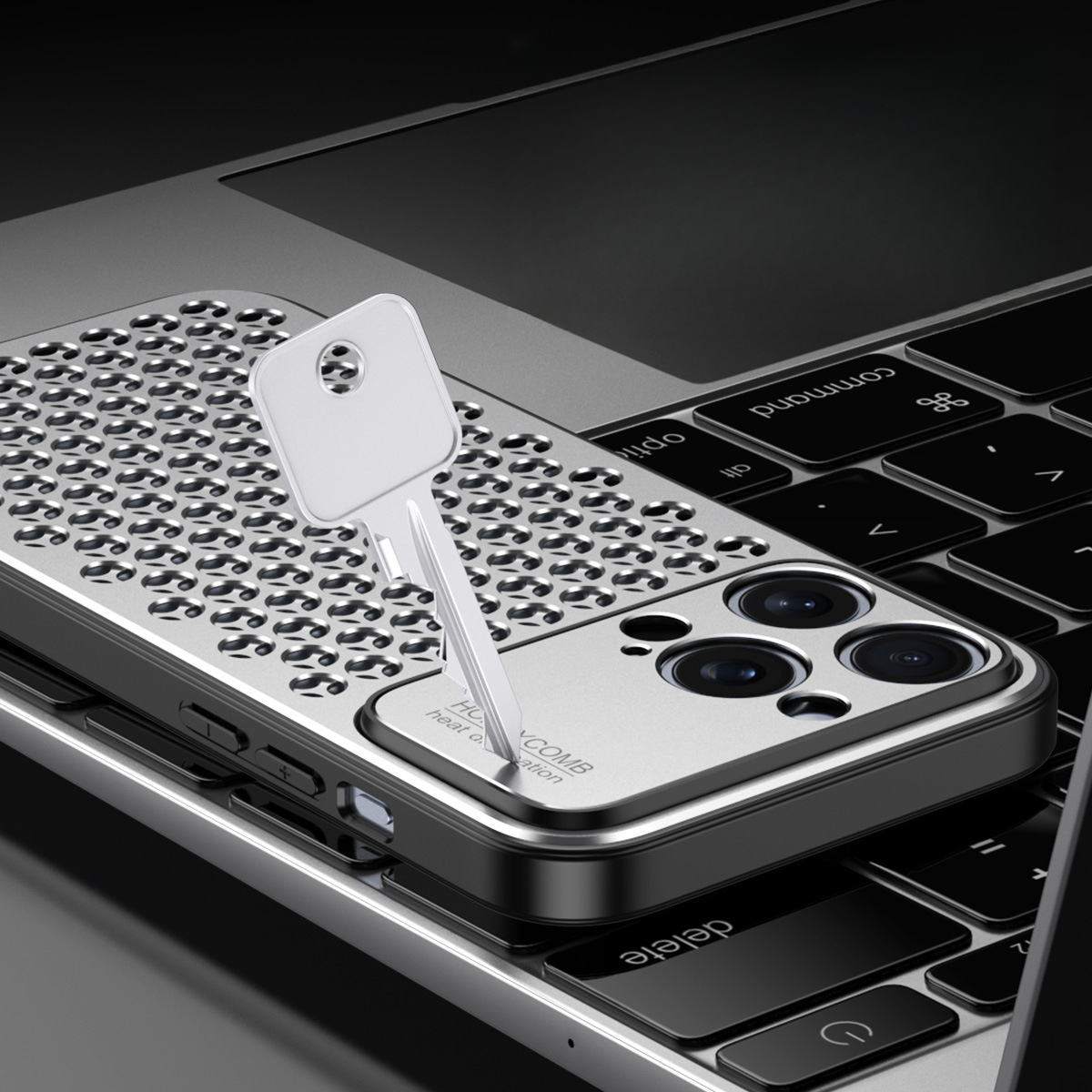 Suitable for iPhone 17 Pro Max Metal Honeycomb Heat Dissipation Phone Case Apple 16 Aluminum Alloy 15 Shockproof Protective Cover