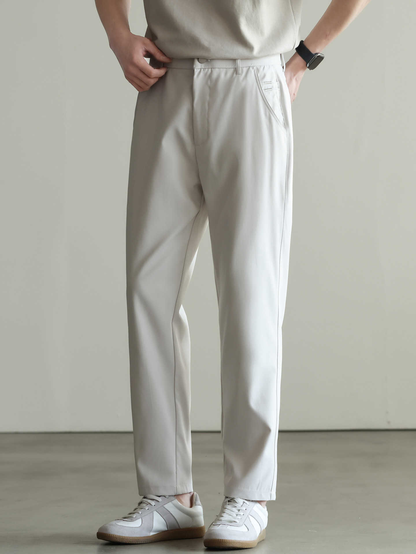 Lightly business-style, drapey, form-fitting cone-shaped pants for men. 2026 Spring/Summer business casual straight-leg, mid-length casual pants for m