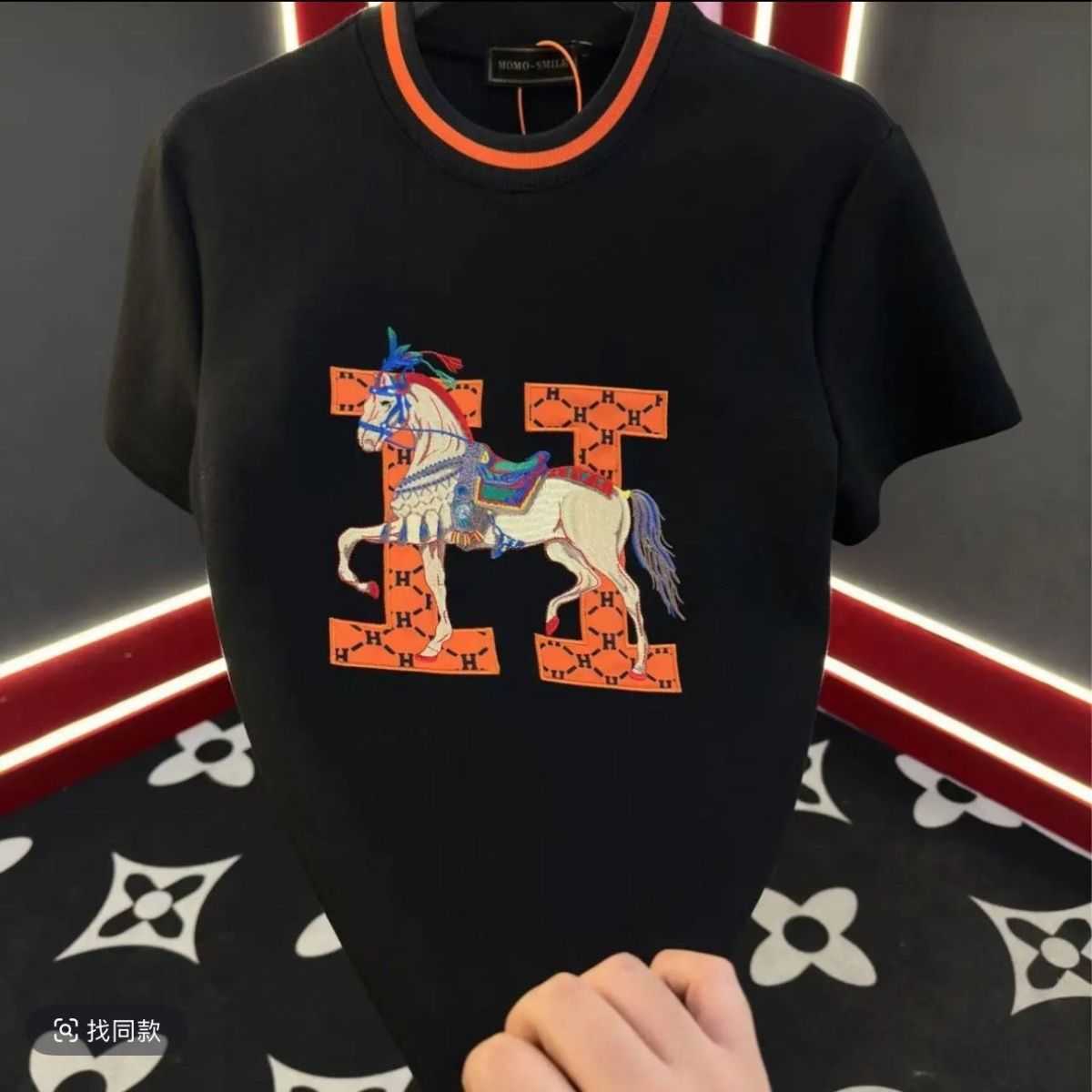 2026 New Round Neck Embroidered Short Sleeve Summer Fashion Mens Trendy Casual Couple Light Luxury T-Shirt Versatile Top
