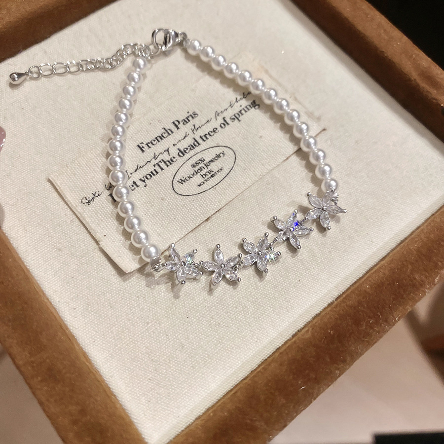 Zircon pearl beaded flower bracelet, vintage fashion, exquisite elegant, luxurious and high-end jewelry for women - view 3