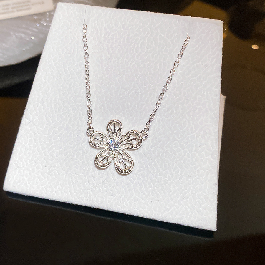 Hollow floral necklace for women, simple, fashionable, sweet, delicate, elegant collarbone chain, ins-style unique choker - view 7