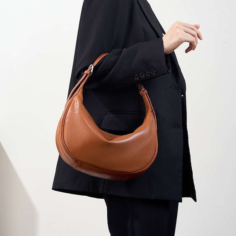 Luxury Niche Crescent Hobo Underarm Bag Genuine Leather Large Capacity High End Texture Daily Travel Commute Shoulder Bag For Ladies SENYY