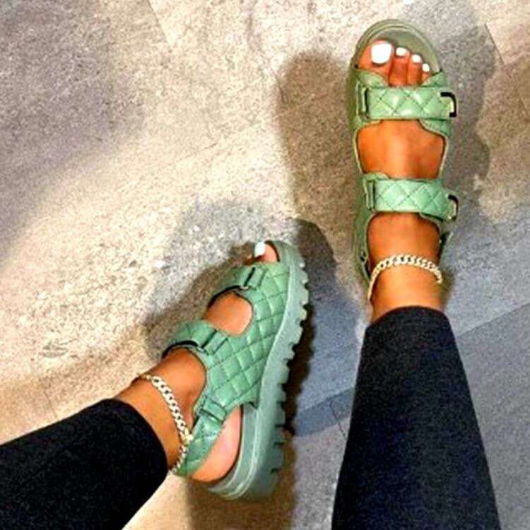 Women's Quilted Sandals Buckle Strap Casual Shoes Large Size Platform European and American Style Sports Beach Sandal