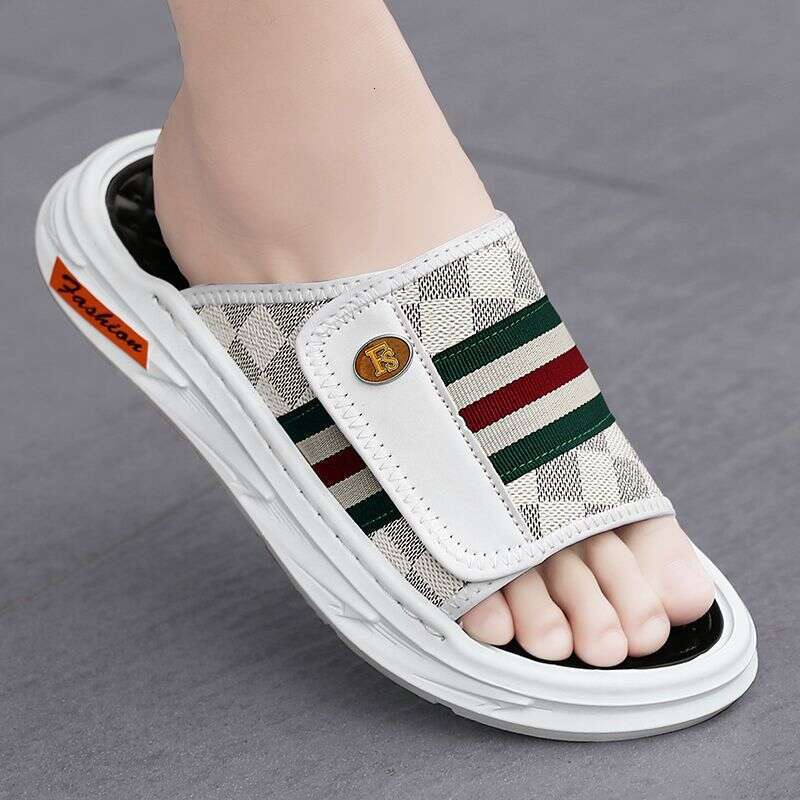 Popular 2026 New Men's Two Wear Sandals Plaid Breathable Non Slip Thick Sole Casual Beach Slippers for Outdoor Walking dh424087