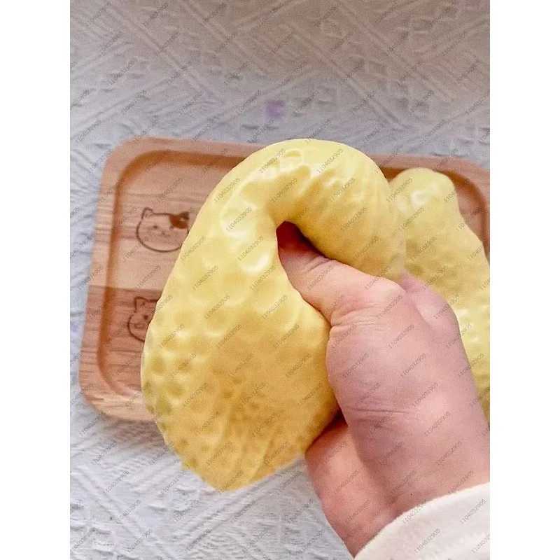 Peanut Stress Ball Crunchy Squeeze Ball Squishy Toy Buttery-Soft Feel Fidget Toy ASMR Sensory Anti Stress Toys for Kids Adults H260512