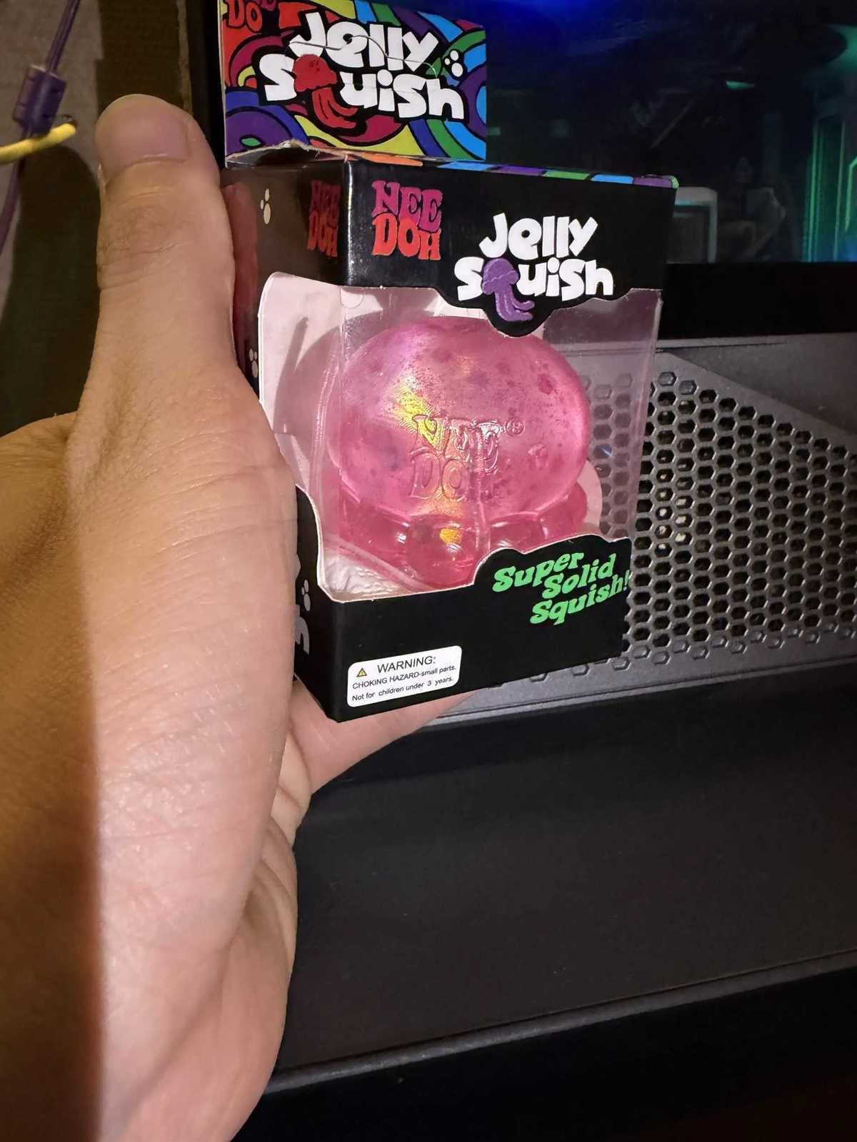 Needoh Fuzz Ball Jellyfish Squishy Blind Box Series Various Colors Cute Jellyfish Modeling Stress Relief Relax Fun Toy Gift H260512