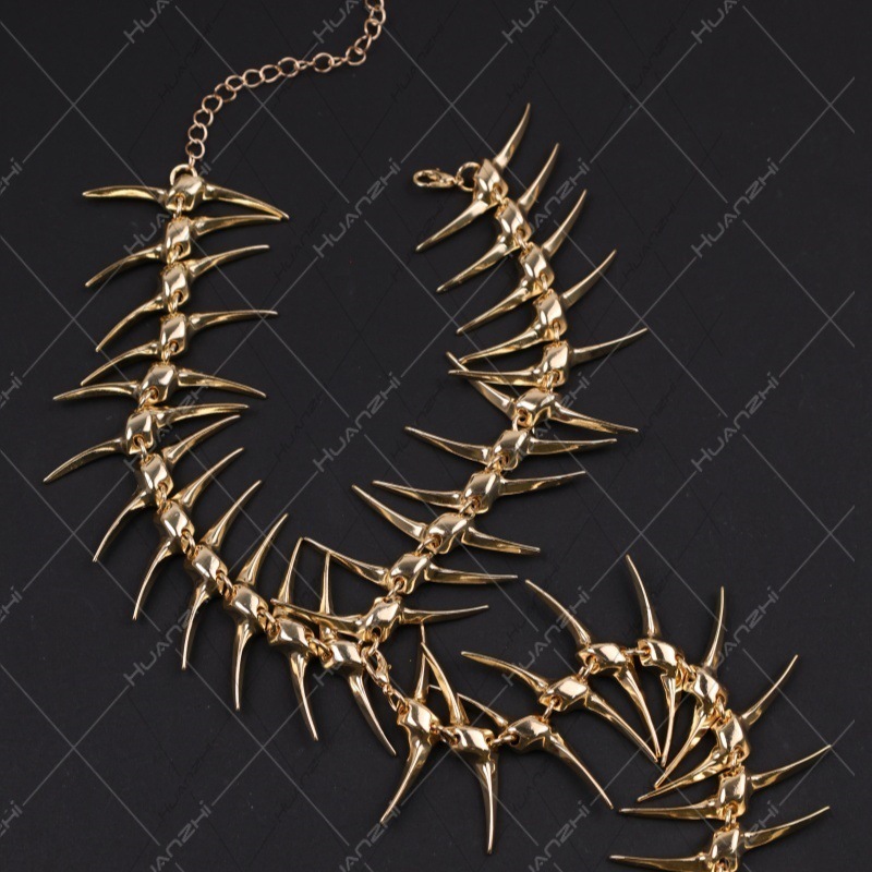 Edgy Niche Hip-Hop Thorn Skeleton Alloy Womens Necklace Perfect for Holiday Parties Everyday Wear Street Style Outfits 260106 - view 6