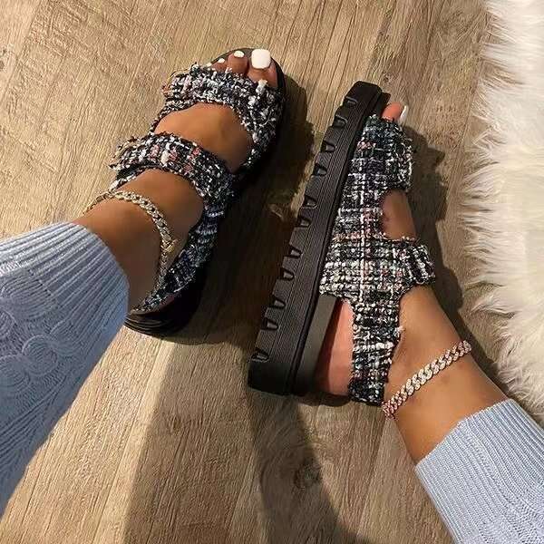 Women's Quilted Sandals Buckle Strap Casual Shoes Large Size Platform European and American Style Sports Beach Sandal