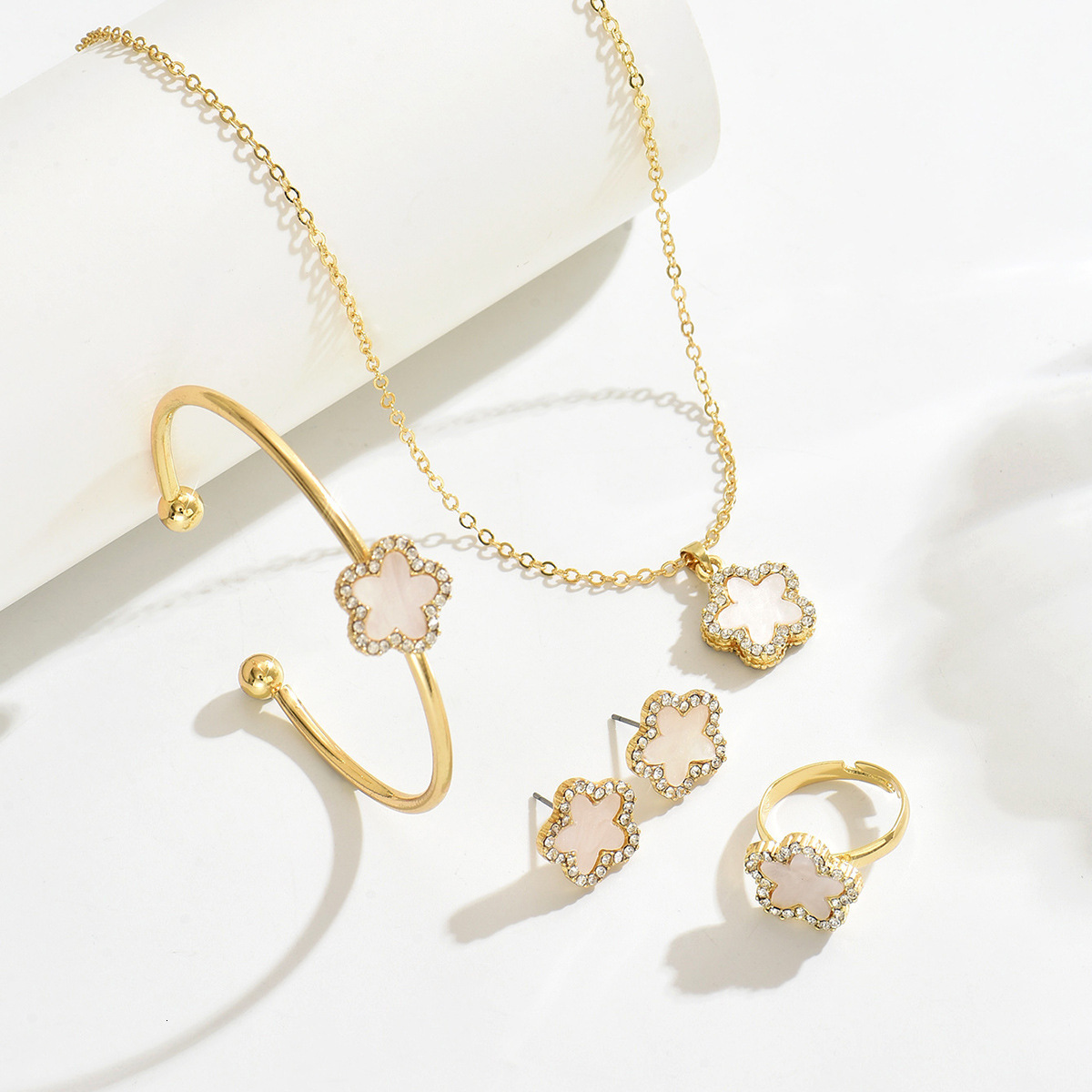 Designer Jewelry European And American Style Women S Jewelry Set With Geometric Floral Design Necklace Versatile And Elegant Earrings And Ring For Wom