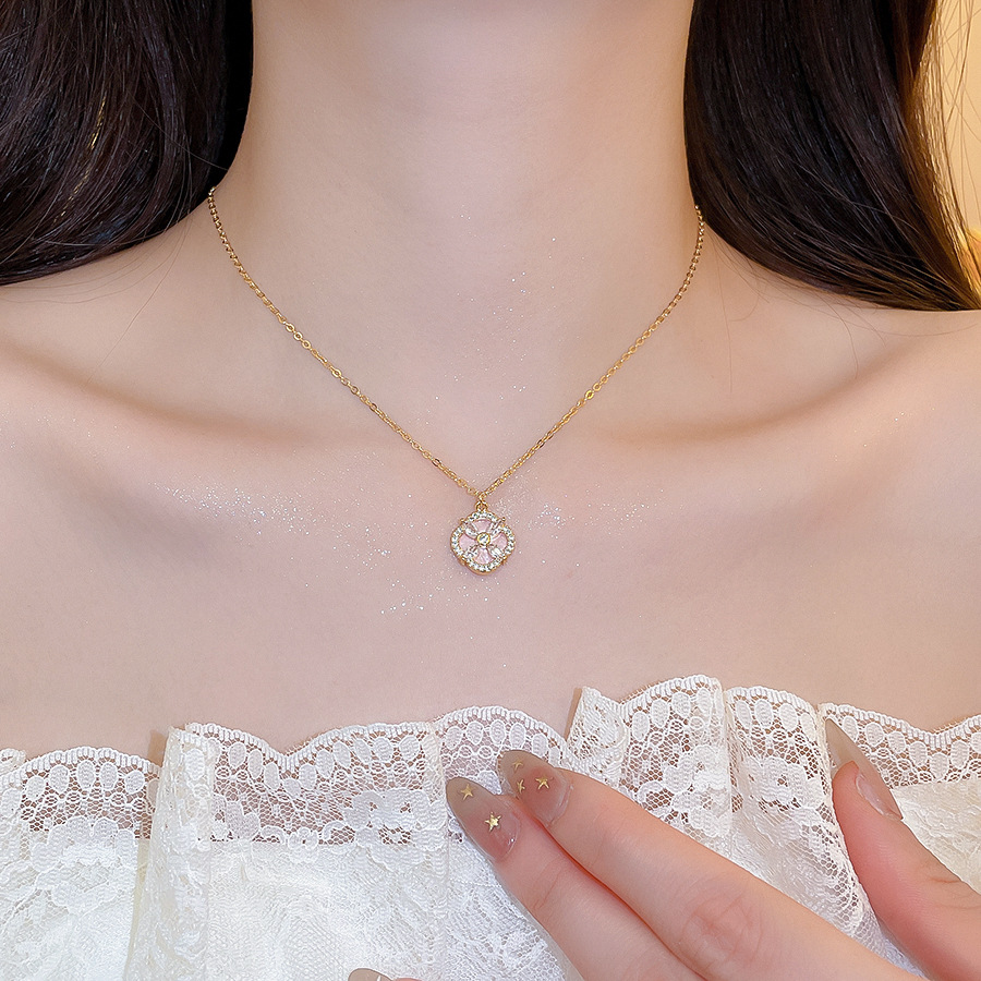 Zirconia Clover Flower Pendant Necklace, Exquisite, Fashionable, Elegant Clavicle Chain, Light Luxury, High-end Neck Chain for Women - view 5