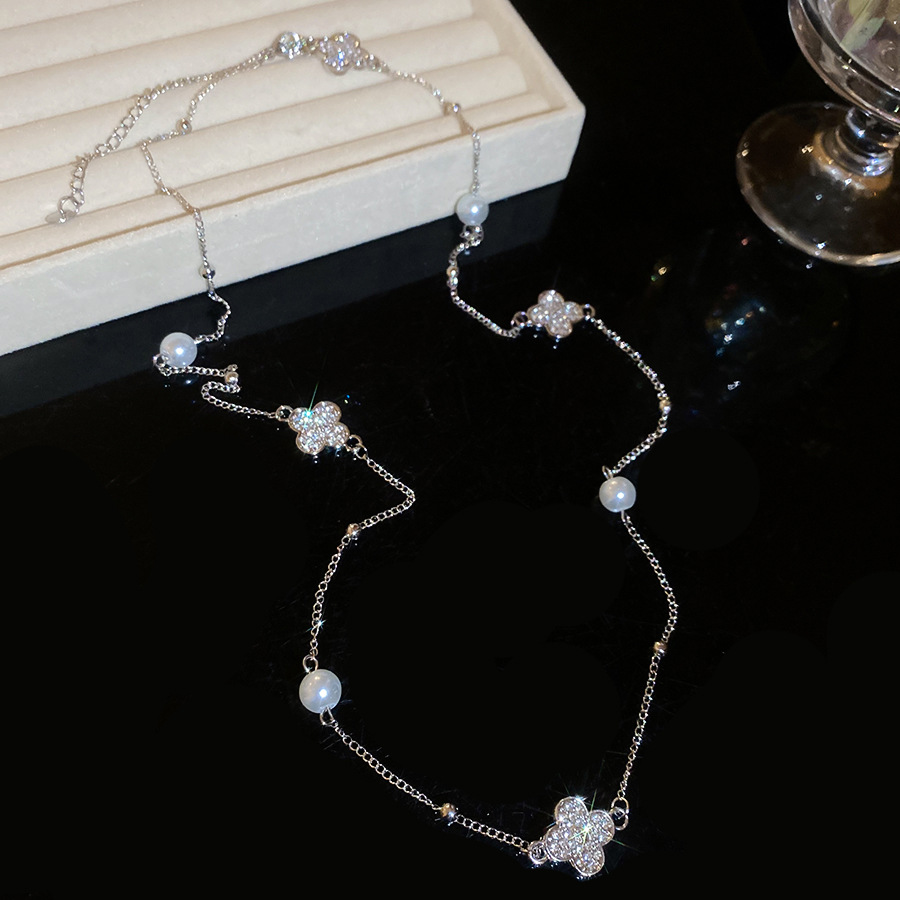 Diamond-studded floral pearl necklace, light luxury high-end feel, sweet style collarbone chain, exquisite and fashionable accessory - view 6