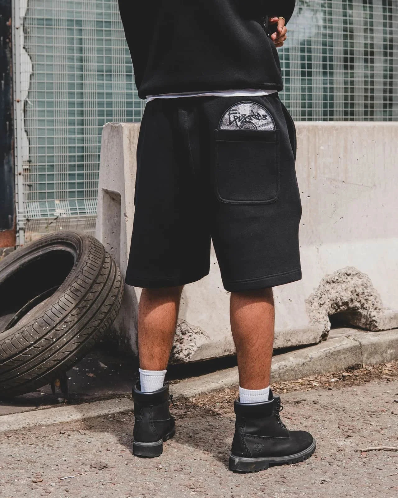 Y2K retro summer gray disc pattern mens shorts casual comfortable loose breathable fabric simple modern sports casual pants 260512