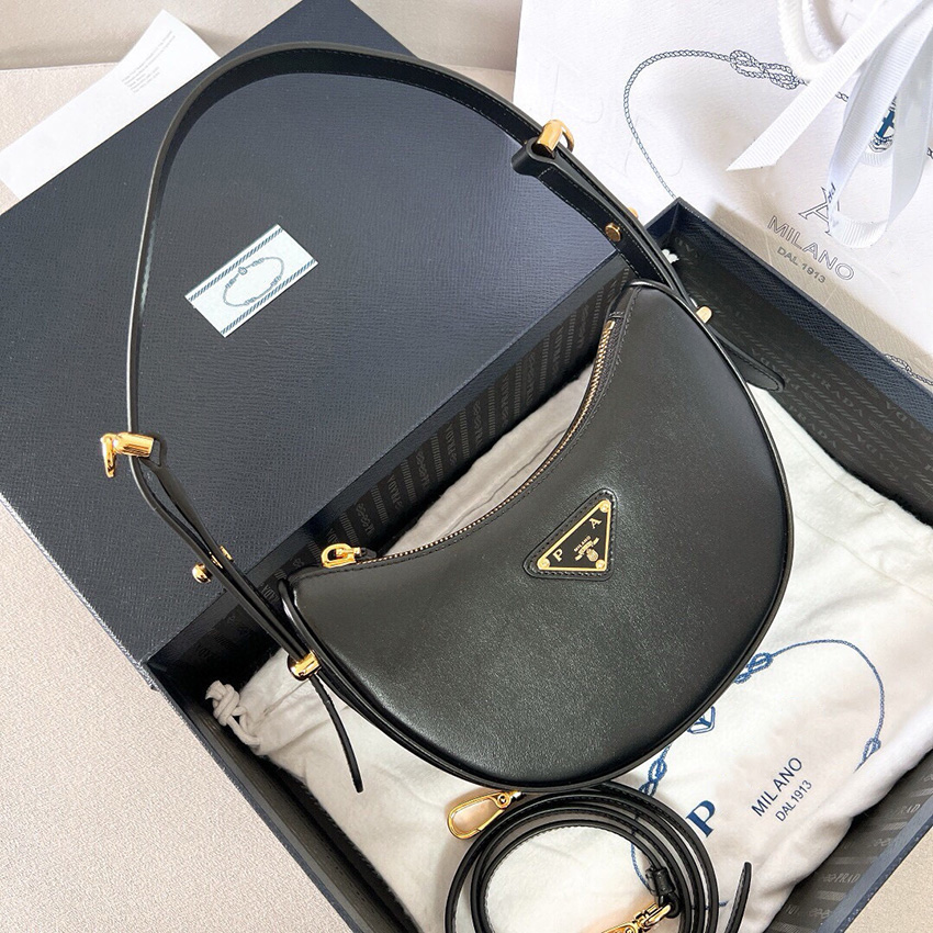 Designer bag Luxury bag Crescent bag Arqwe Fashion armpit bag Classic handbag Black crossbody bag Three in one cowhide shoulder bag Classic black