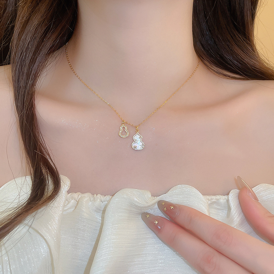 18K real gold plated zircon gourd pendant necklace, vintage exquisite fashion clavicle chain, light luxury high-end neck chain - view 4