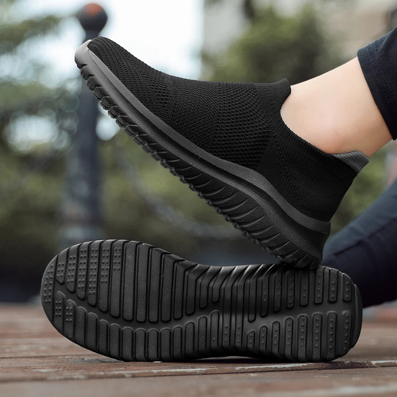 2026 Comfortable casual shoes man classic sneakers Durable black Flat Canvas Shoes sneakers 260513