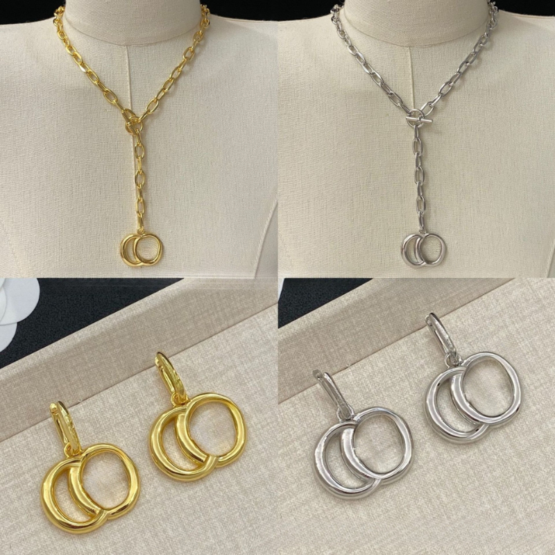 Designer Necklace 18k Gold Plated Pendant Necklace Women's Sweater Chain Classic Letter Necklace for Men Women Cuban Link Chain Jewelry Gift