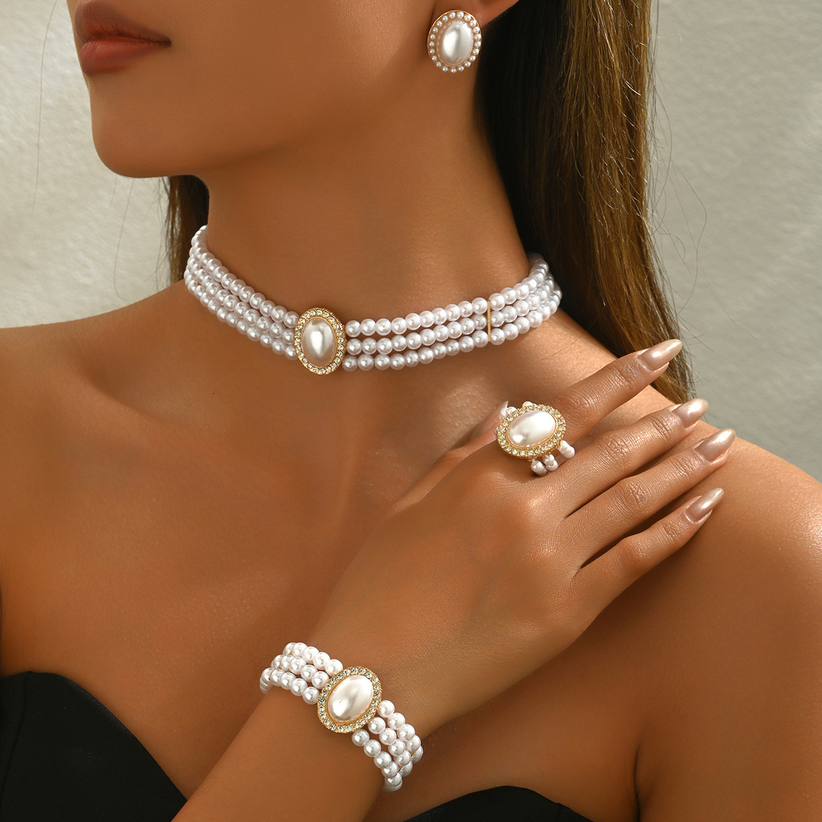 Designer Jewelry Luxurious Women Necklace Earrings And Bracelet Set Multi Layered With Diamonds And Pearls Versatile Clavicle Chain Jewelry