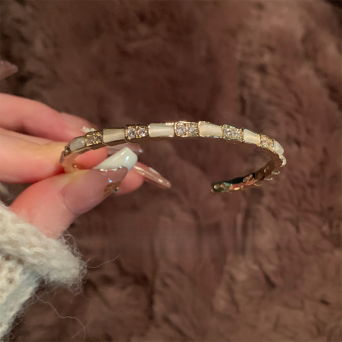 Designer Jewelry Electroplated Zircon Letter Bracelet Light Simple Bracelet Fashionable Versatile Wo Diamond Studded Fashion Jewelry