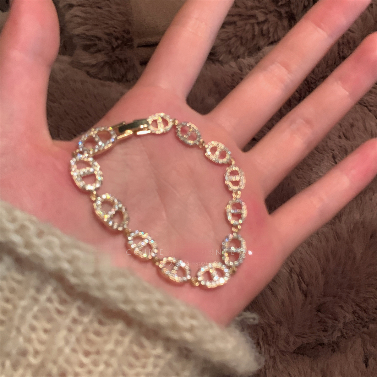 Designer Jewelry Electroplated Zircon Letter Bracelet Light Simple Bracelet Fashionable Versatile Wo Diamond Studded Fashion Jewelry