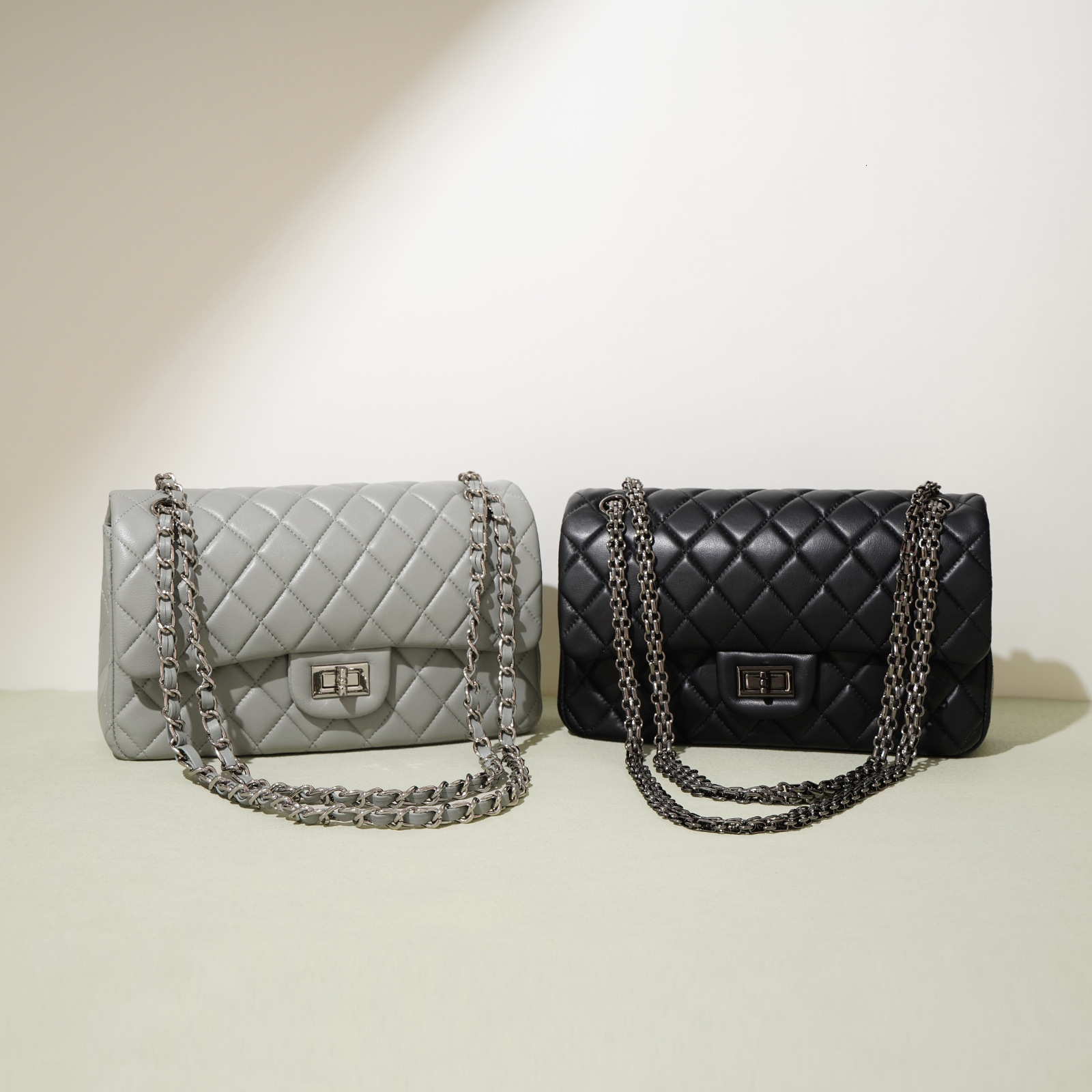 Classic CF25.5 Sheepskin Quilted Chain High-end Shoulder Crossbody Bag Underarm Commuter Versatile