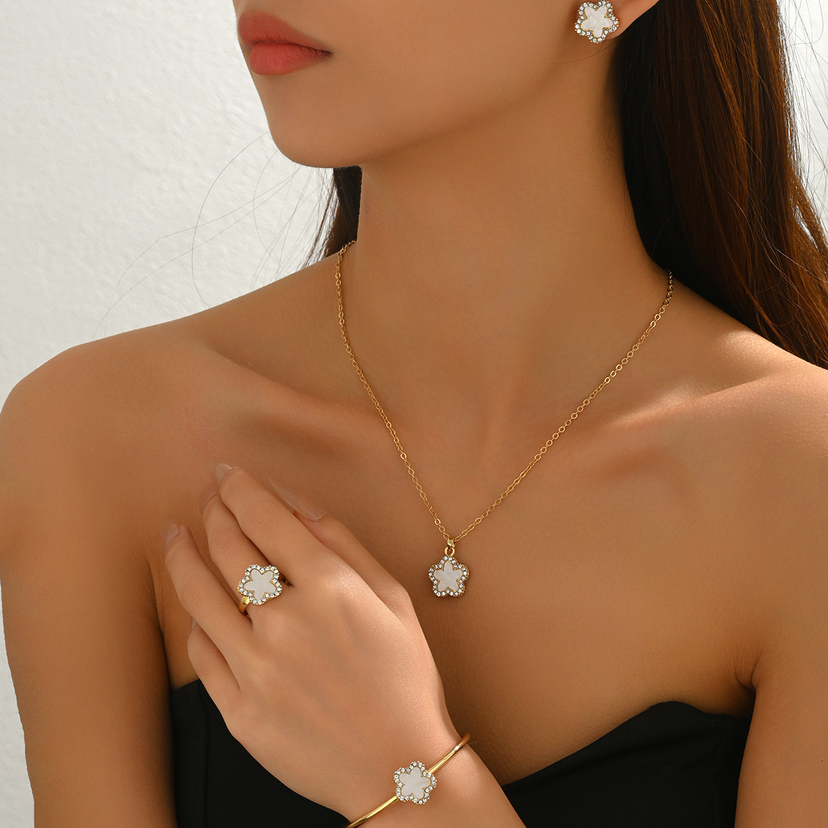 Designer Jewelry European And American Style Women S Jewelry Set With Geometric Floral Design Necklace Versatile And Elegant Earrings And Ring For Wom