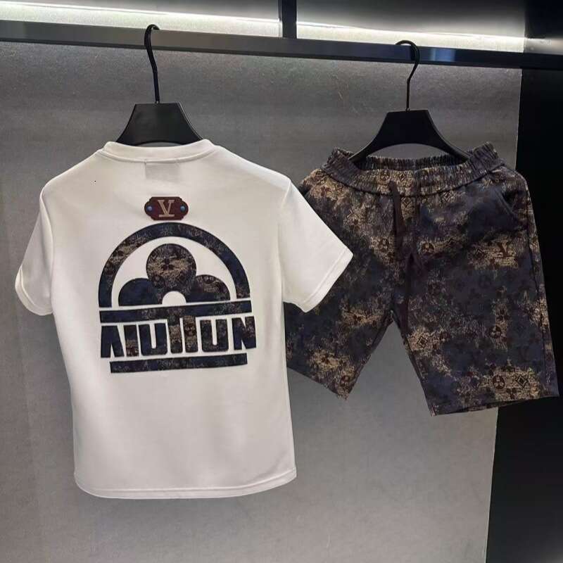 Summer New High-End Brand European Heavy Embroidery Printed Trendy Shorts Half-Sleeve Men's Light Luxury T-Shirt Set Asia Size