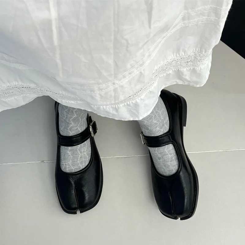 2025 Spring Autumn Vintage Split toe Tabi Women Ballet Flats Fashion Mary Janes Soft Walking Loafers Casual Lazy Chic Shoes X260514 - view 7