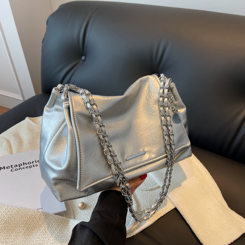 Sophisticated Plus Size Designer Tote Modern Crossbody Purse Ideal for Everyday Use