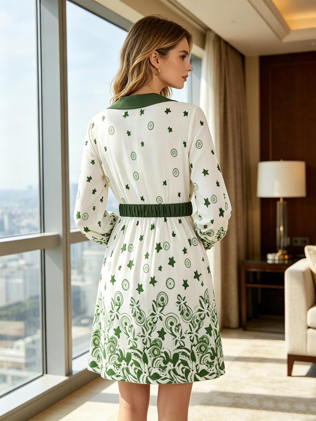 Spring and Autumn Luxury Style Color-Contrasting Patchwork Floral Dress - High-Waisted Metal Clasp Belt Long-Sleeved Vacation Date Dress