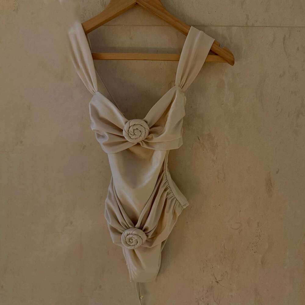 White Flower One Piece Swimsuit Women Sexy Bikini Bandeau Biquini Push Up Swimwear Female Deep V Bathing Suit Beachwear 26Y0514 - view 5