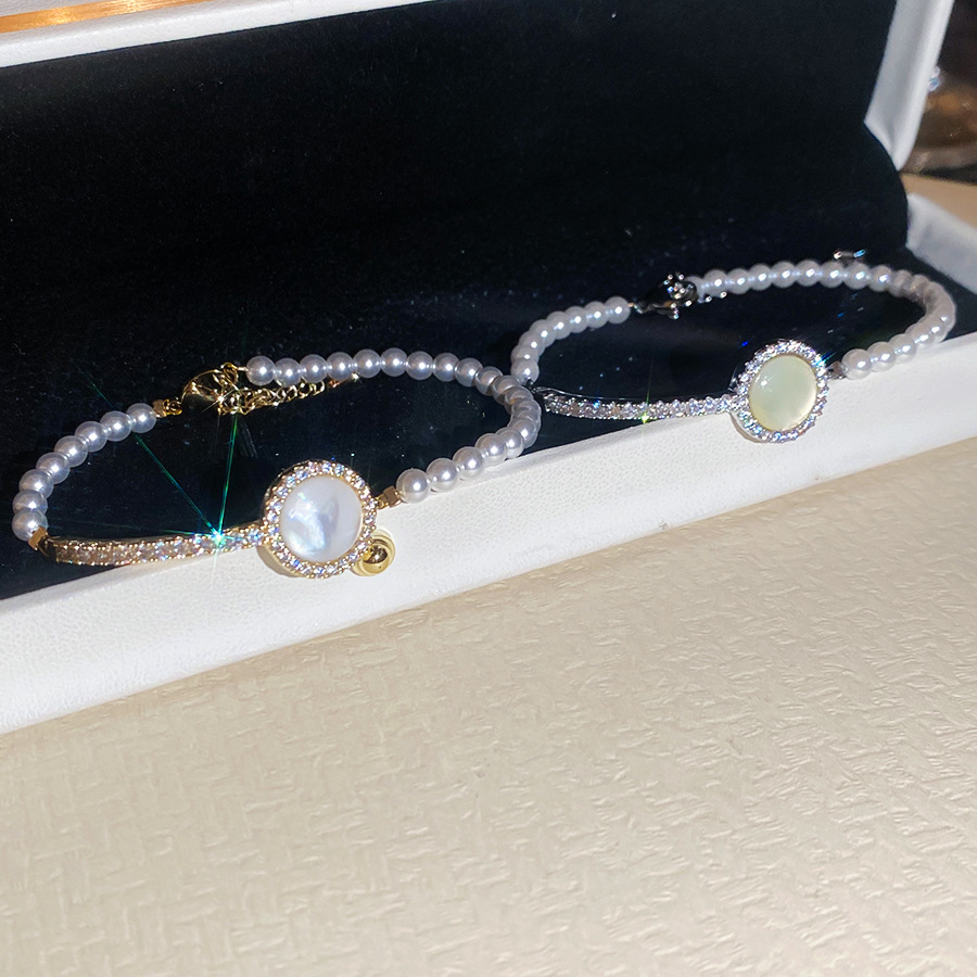 French vintage zircon shell round pearl bracelet, exquisite and sweet style, versatile hand accessory with unique design - view 3