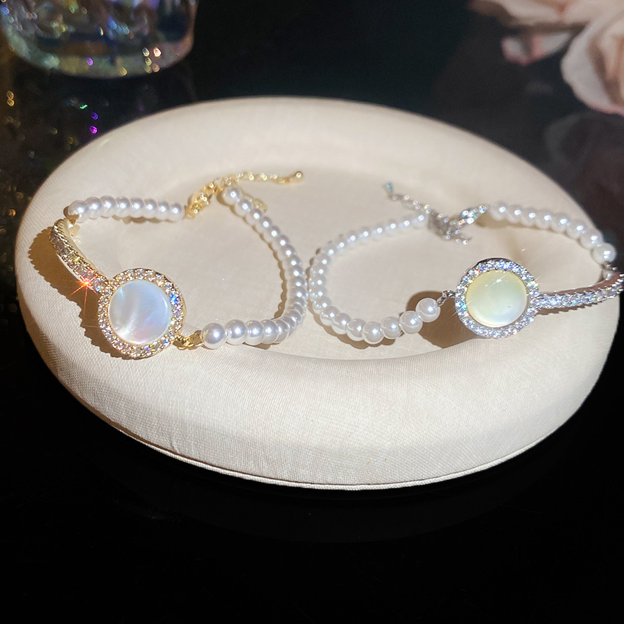 French vintage zircon shell round pearl bracelet, exquisite and sweet style, versatile hand accessory with unique design - view 9