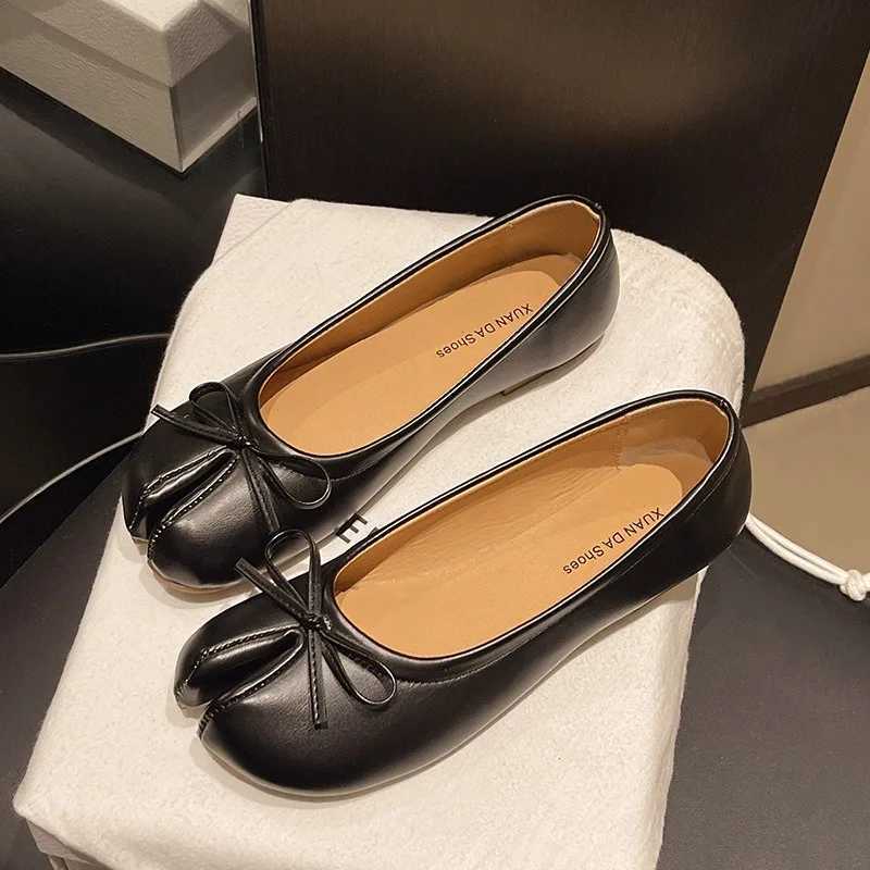 Luxury Brand Spring Retro Womens Bow Split Hoof Toe Single Shoes Comfortable Rubber Bottom Ladies Tabi Ninja Ballet Flat Shoes X260514