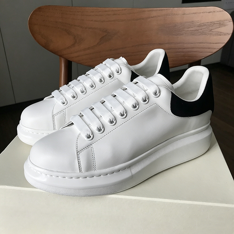 2026 Casual Shoes Women Designer Shoes Travel Leather Lace-up Sneaker Fashion Lady Flat Running Trainers Letters Woman Shoe Platform Men Gym Sneakers 