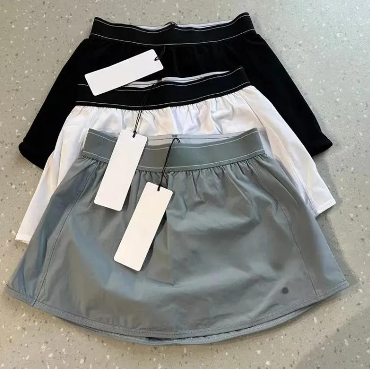 Designer Women Yoga Shorts Summer Gym Wear Anti Exposure Hot Pants Fake Two Piece Sports Quick Dry Breathable Running Fitness Workout Short Pants