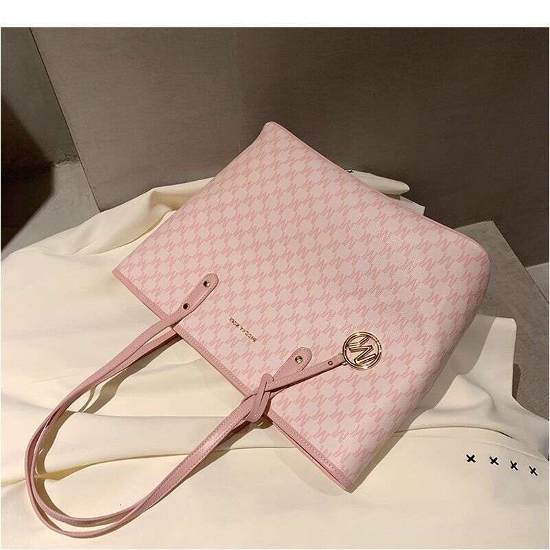 New French Cherry Blossom Tote for Women Commuting Niche Ins Handbag Large Capacity Shoulder Bag dh911049194
