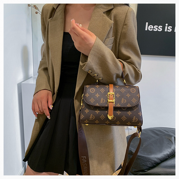 2026 Trendy Old Flower This Year's Trendy Casual Texture Autumn Winter Women's Crossbody Fashion Versatile - view 3