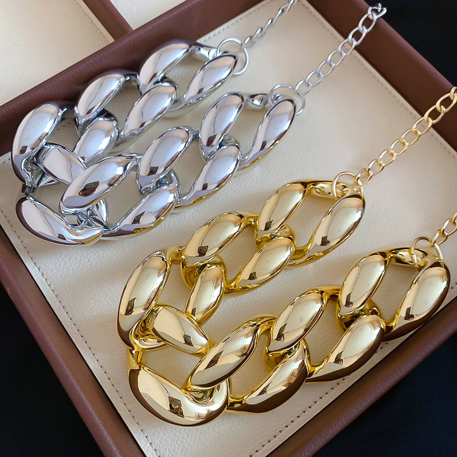 European American style acrylic shiny thick chain punk necklace, fashionable and unique exaggerated collarbone chain, niche high-end accessory - view 8