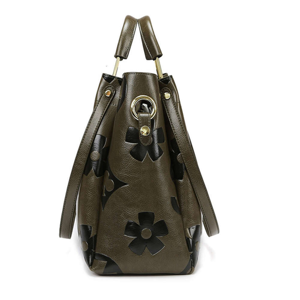 Cross-Border Bucket High-End Large Capacity Tote New European and American Embossed Women's Bag Design Commuter Handbag - view 7