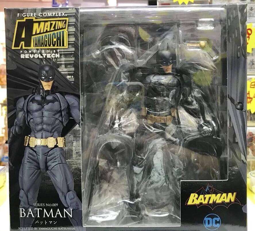 Batman 15cm Moveable PVC Action Figure Collectible Model Toy 26W0514