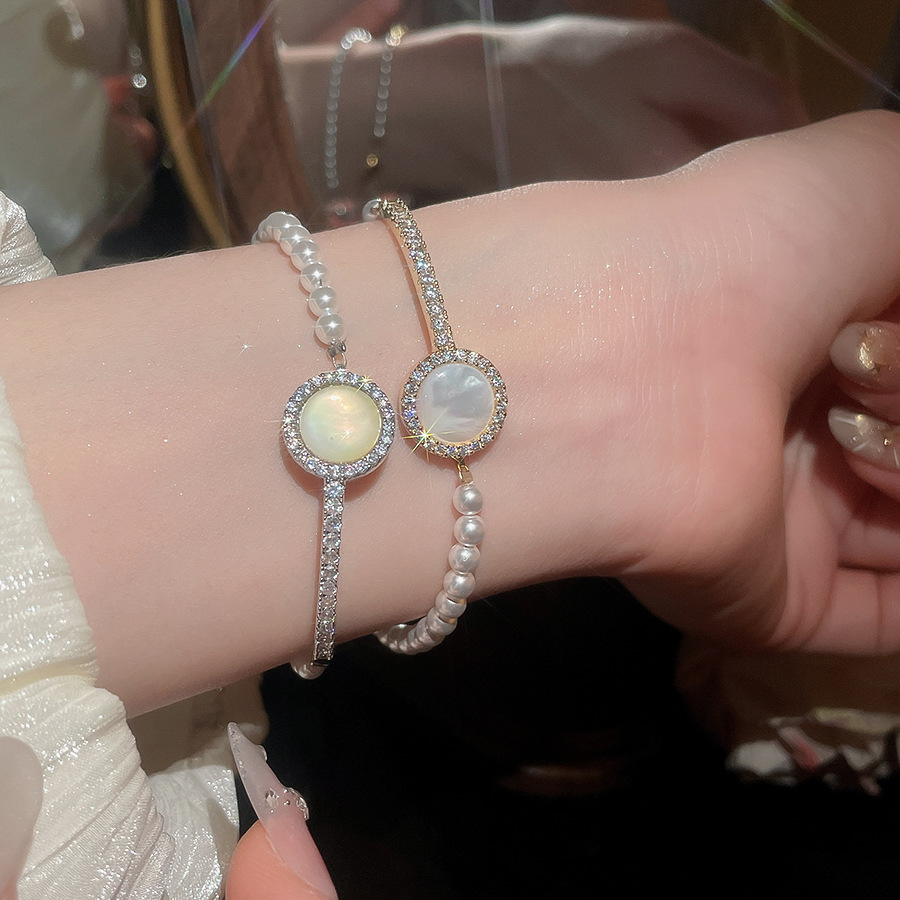 French vintage zircon shell round pearl bracelet, exquisite and sweet style, versatile hand accessory with unique design - view 8