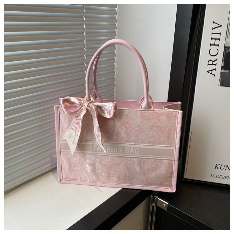 luxury designer bag 2026 New Women's Large Capacity Tote Bag, Fashion Embroidery Shoulder Underarm Purse, High-End Commuter Casual Handbag