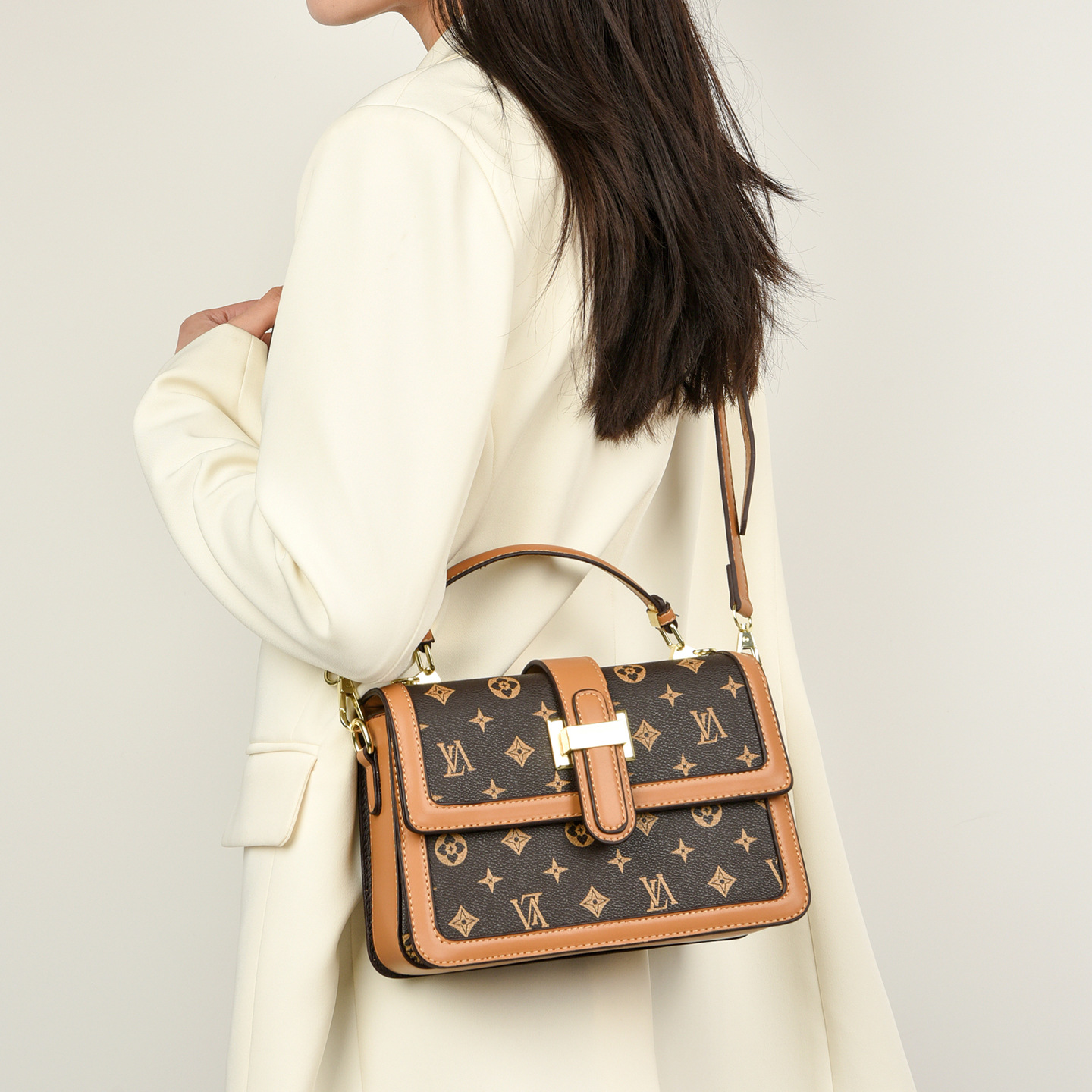 OULAIMEIZI 2026 hot light luxury retro designer flap bag classic printed cross body bag fashionable and versatile shoulder bag for women