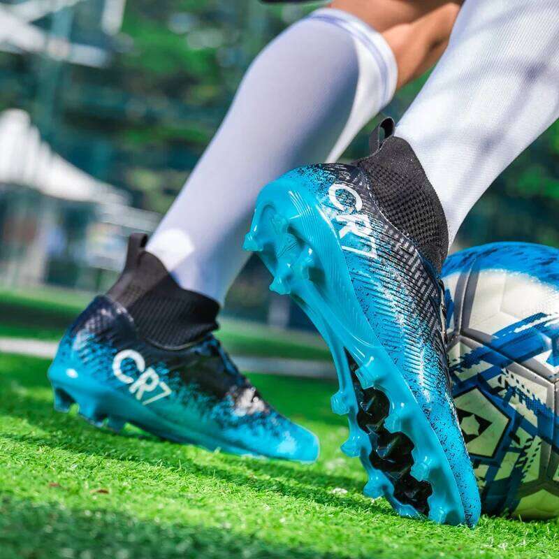 Autumn Hot Selling Shock-absorbing Adult Football Soft and Stable Sports Rebound Wrapped Lightweight Nail Shoes 26L0515