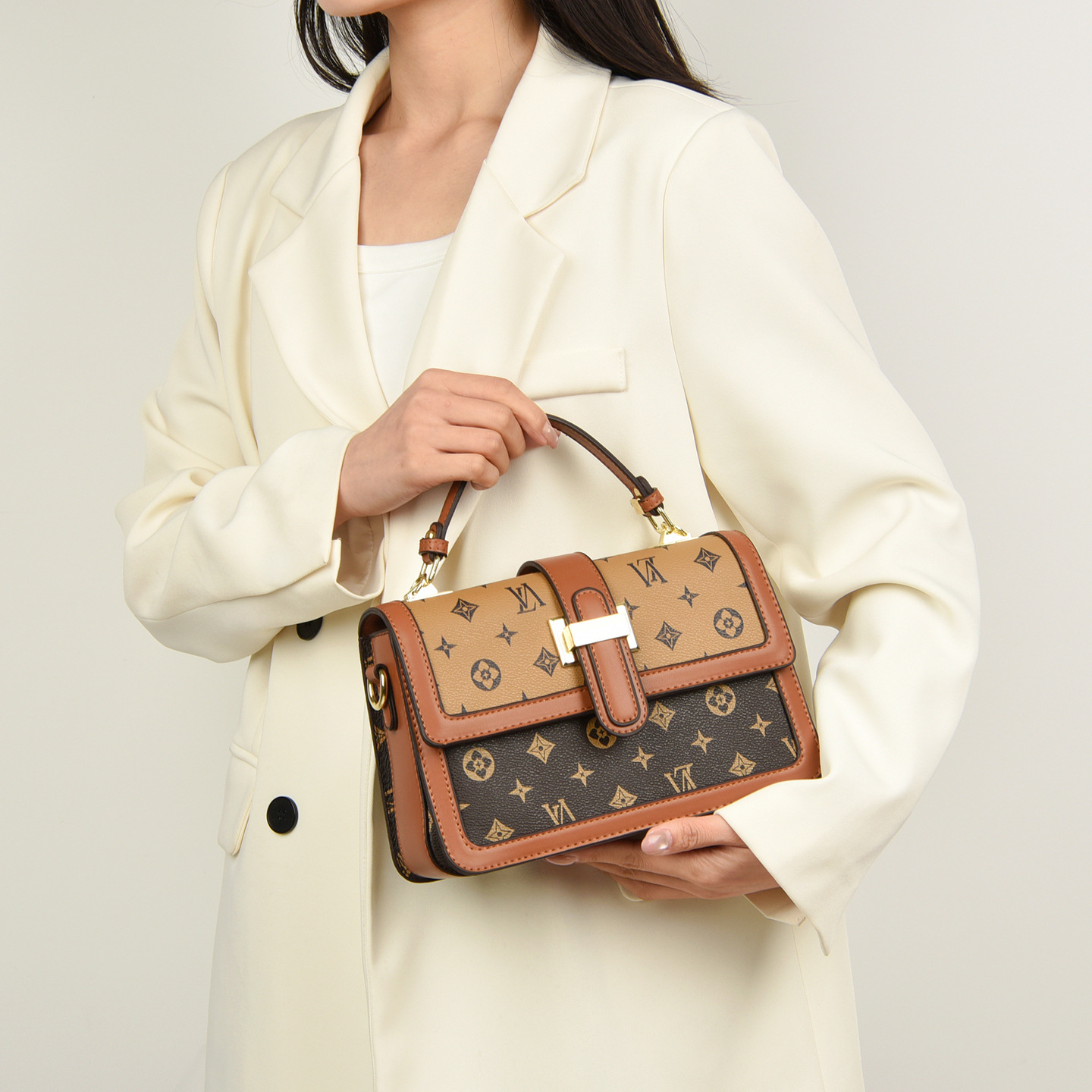OULAIMEIZI 2026 hot light luxury retro designer flap bag classic printed cross body bag fashionable and versatile shoulder bag for women