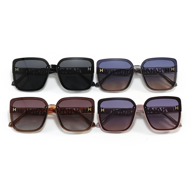 Luxury brands designer 2026 New Womens Elegant Polarized Sunglasses Oversized Square Black Frame with Clear Letter Temple UV400 Anti-UV Streetwear Sha