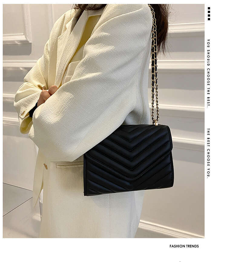 New chain for women, casual small square with textured stitching, Korean-style shoulder bag, fashionable and versatile women's bag