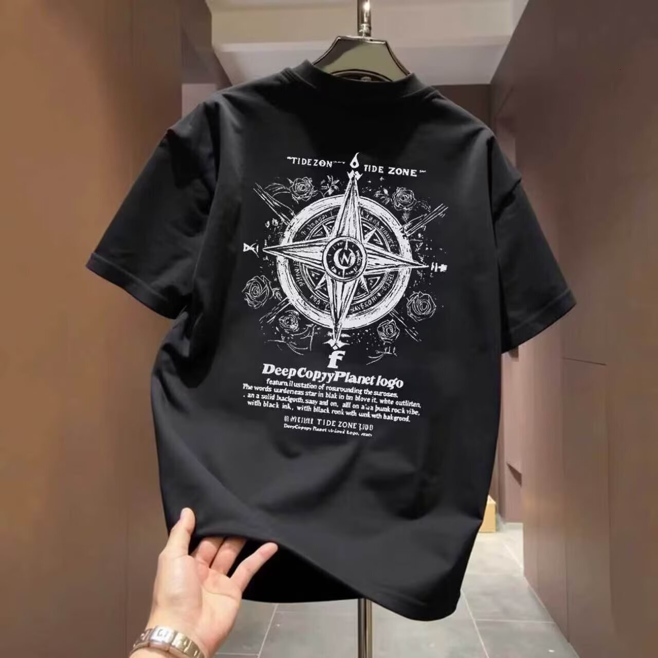 2026 new simple fashion Designer T-shirt men's round neck polo shirt spring and summer lightweight luxury casual outdoor sports short sleeved clo