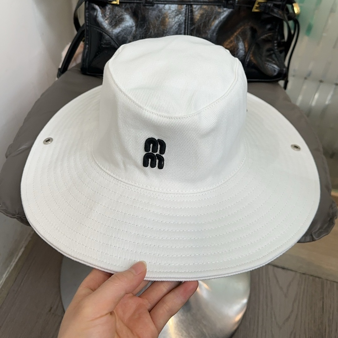 Bucket Hat Designer Women Men Cowboy Hat Casquette Luxe Sun Hat Wide Brim Accessories Holiday Outdoor Recreation Autumn Winter